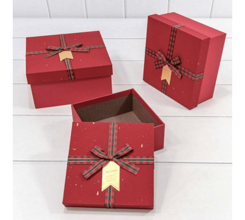 Коробка подарочная 17*17*8 с бантом WISHES красная